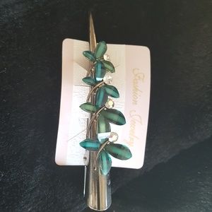 Beautiful green hair clip